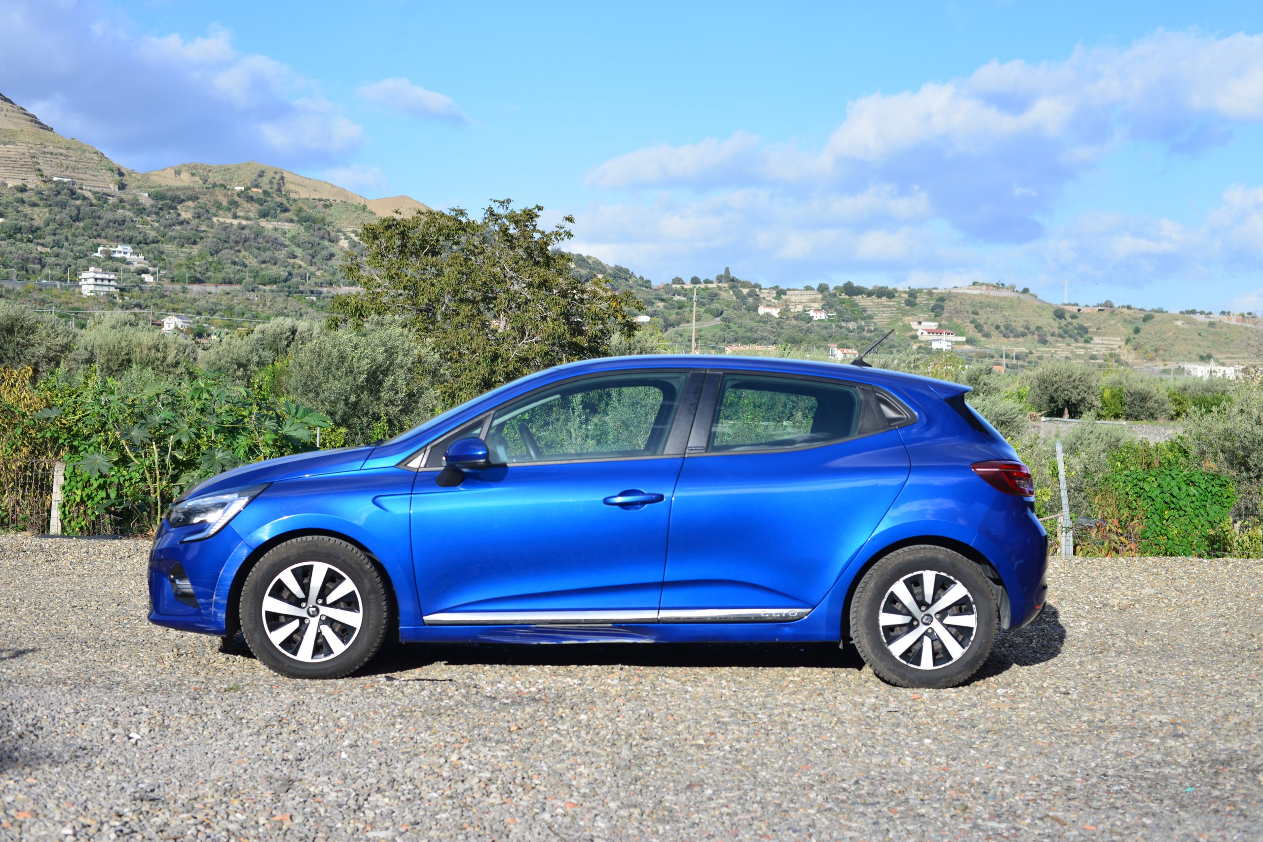 Renault Clio E-TECH HYBRID - immagine 4
