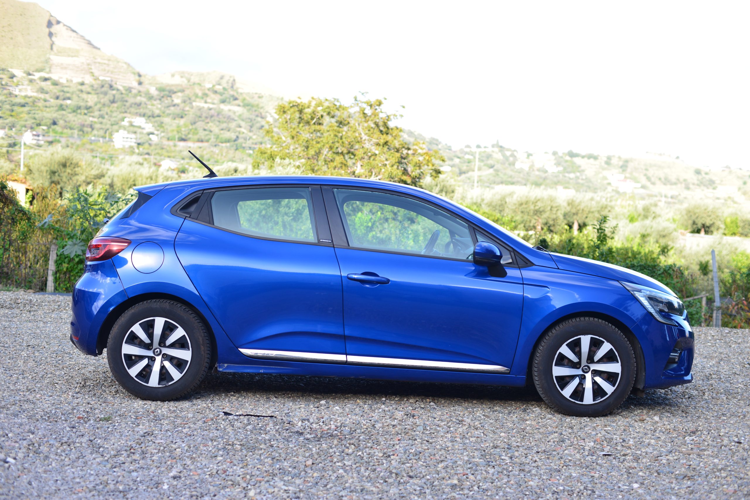 Renault Clio E-TECH HYBRID - immagine 11