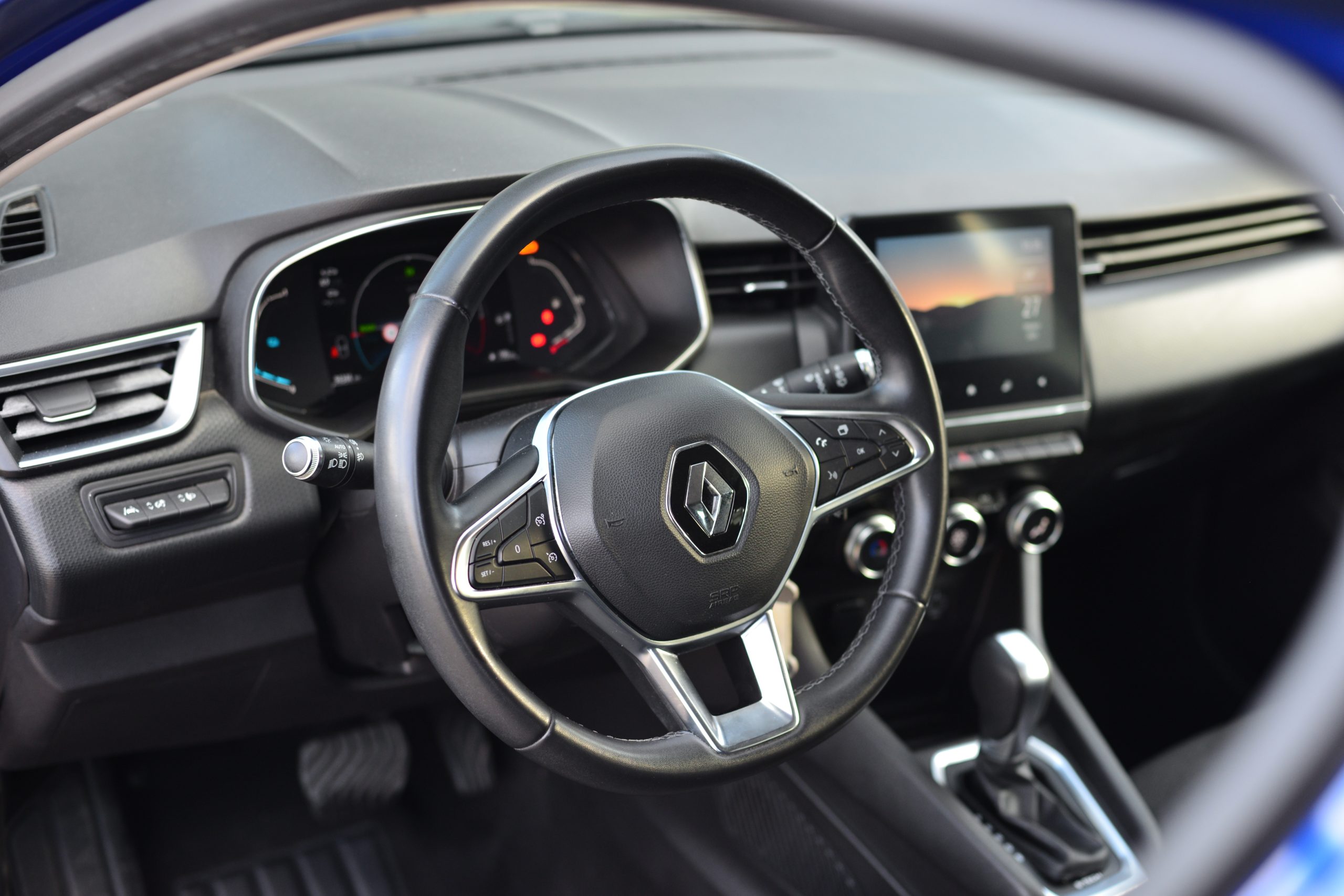 Renault Clio E-TECH HYBRID - immagine 18