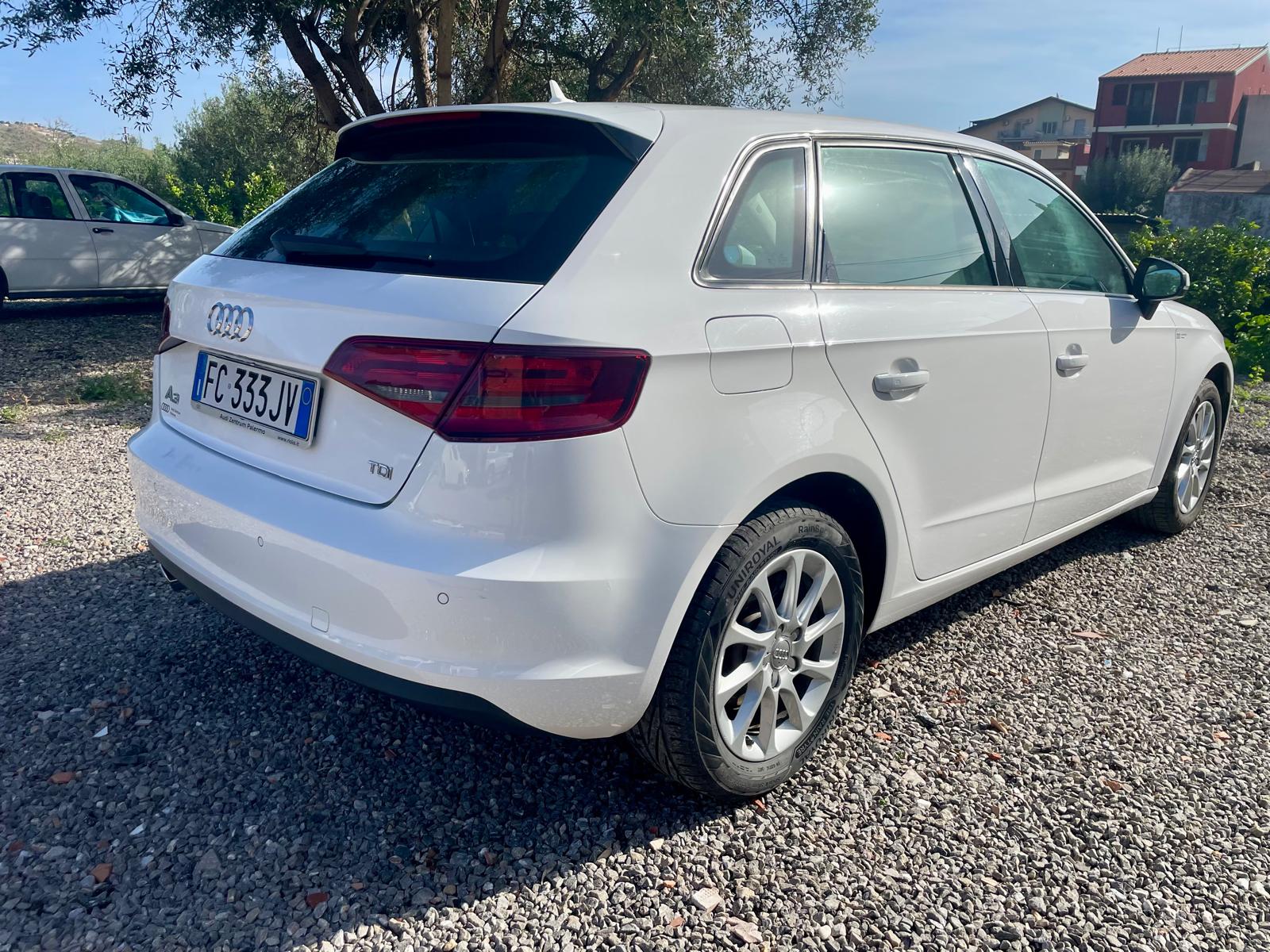 Audi Modello A3 Sportback, 1.6 TDI clean diesel, Sportback Attraction, - immagine 10